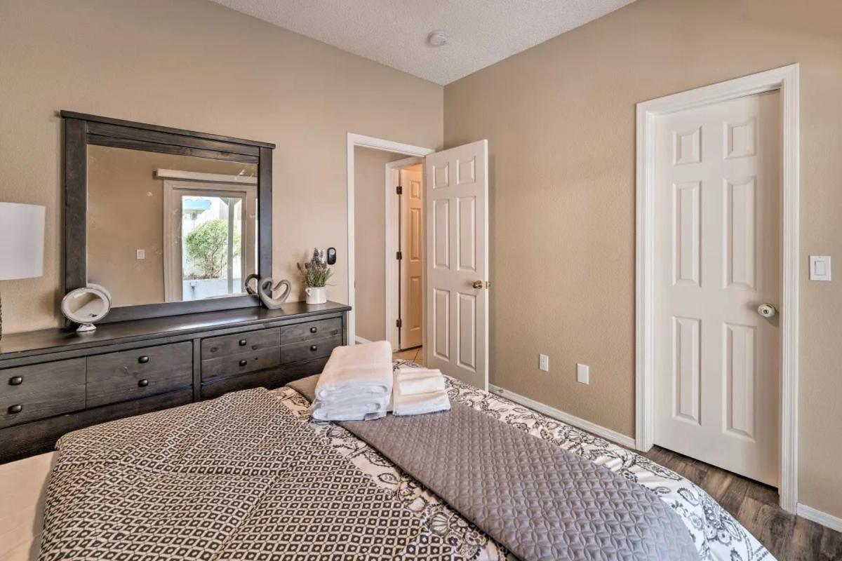A Beautiful House With Hot Tub, Grill & Games! Villa Las Vegas Eksteriør bilde
